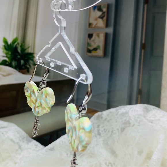 “Mercedes Butterfly” - Elegant Silver and Cream Butterfly Earrings - Picture 5 of 6